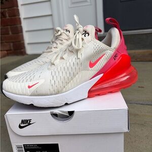 Nike Women’s Air Max 270 size 8